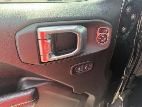 Used 2021 Jeep Wrangler Unlimited Sport AWD/4WD image 15