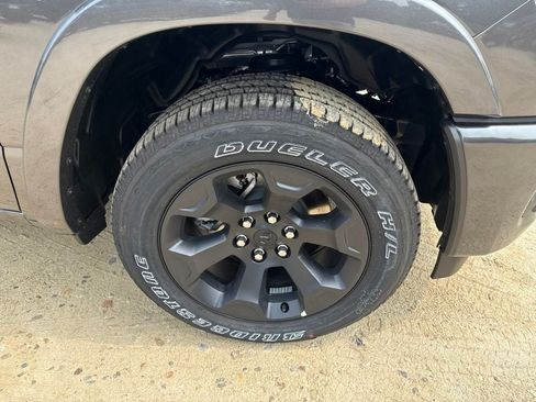 New 2026 RAM 1500 Big Horn AWD/4WD image 9