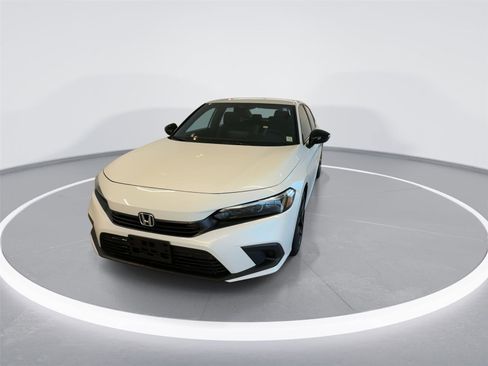 Used 2024 Honda Civic Sport image 3