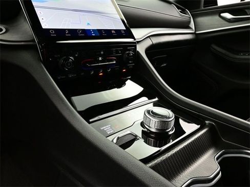 Used 2024 Jeep Grand Cherokee Limited w/ Trailer Tow Package image 11