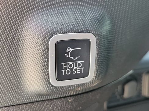 Used 2024 Jeep Grand Cherokee Altitude AWD/4WD image 29