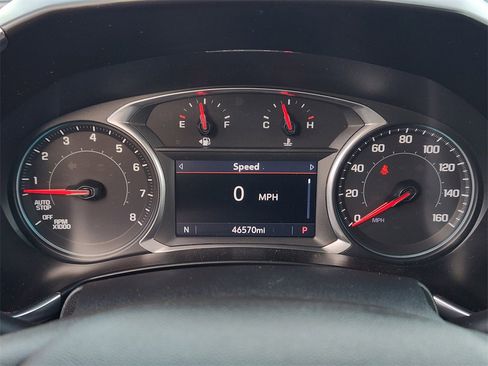 Used 2019 Chevrolet Equinox Premier image 11