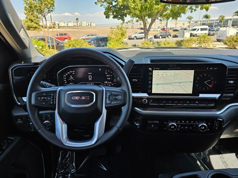 Used 2025 GMC Sierra 1500 SLT image 23