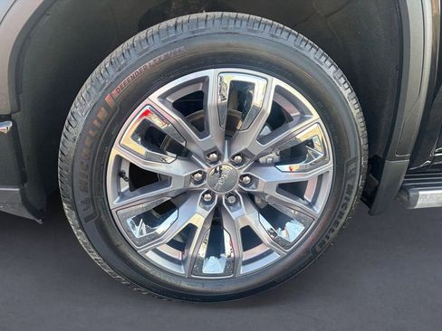 Used 2023 GMC Sierra 1500 Denali w/ Denali Reserve Package image 9