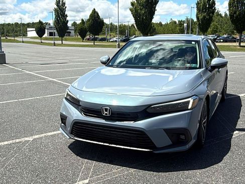 Used 2024 Honda Civic Touring image 14