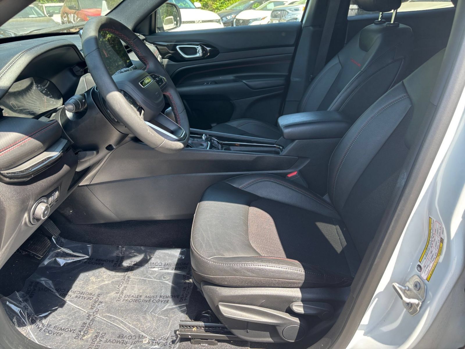 Used 2025 Jeep Compass Trailhawk AWD/4WD image 20