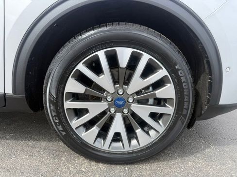 Used 2020 Ford Escape Titanium AWD/4WD image 46