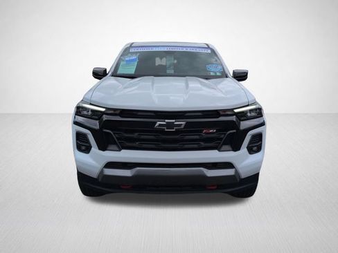 Used 2023 Chevrolet Colorado Z71 w/ Z71 Convenience Package 2 AWD/4WD image 5