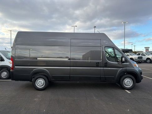 New 2025 RAM ProMaster 3500 w/ Premium Convenience Group image 2