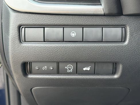 Used 2026 Nissan Rogue SV image 29