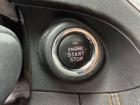 Used 2020 Subaru Crosstrek 2.0i Premium w/ Moonroof Package 2 AWD/4WD image 28