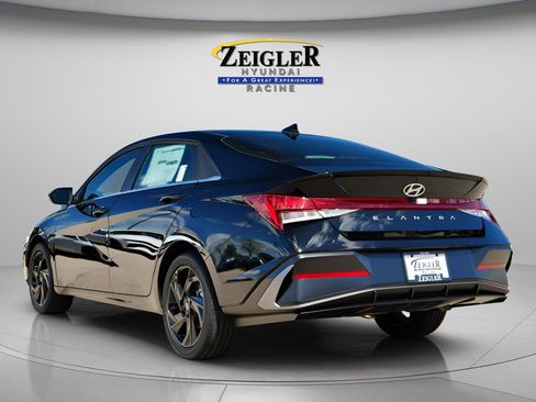 New 2026 Hyundai Elantra SEL Sport Premium FWD image 5