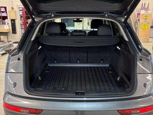 Used 2019 Audi Q5 2.0T Premium Plus w/ Premium Plus Package image 13
