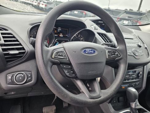 Used 2017 Ford Escape SE FWD image 6