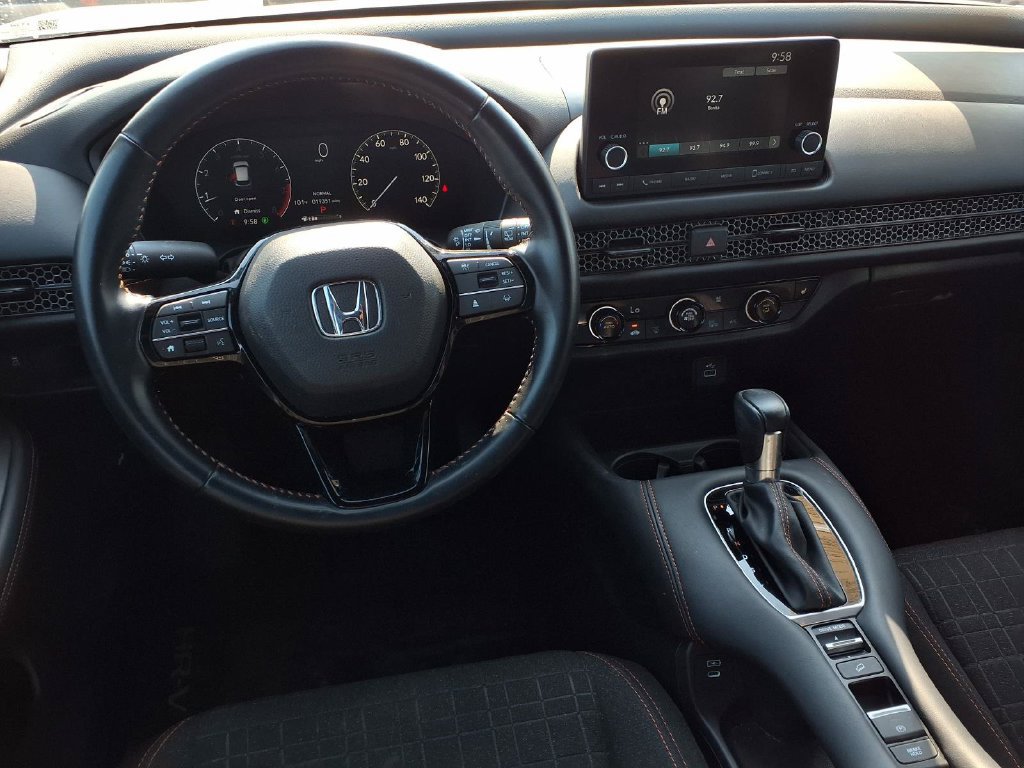 Used 2025 Honda HR-V Sport image 14