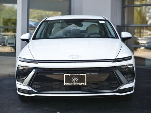 New 2026 Hyundai Sonata SEL FWD image 2