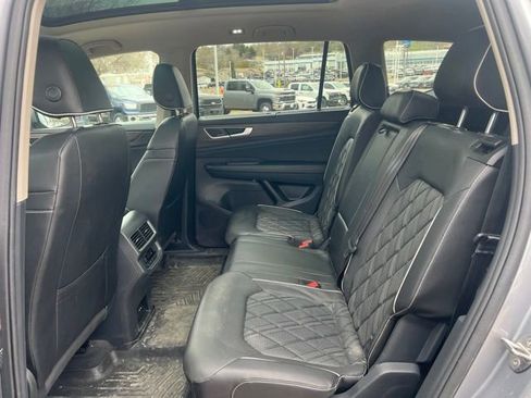 Used 2024 Volkswagen Atlas SEL Premium R-Line AWD/4WD image 18