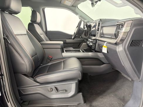 New 2026 Ford F250 Lariat w/ FX4 Off-Road Package image 32