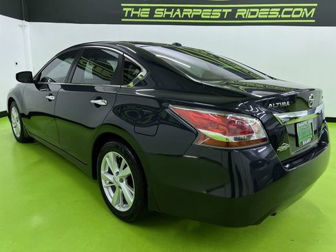 Used 2014 Nissan Altima 2.5 SV w/ Convenience Package FWD image 7