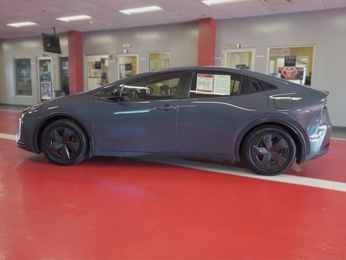 Certified 2024 Toyota Prius Prime SE image 4