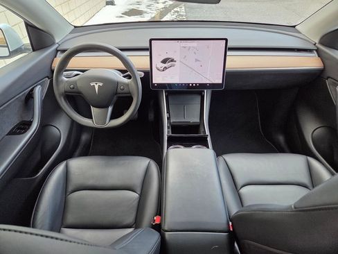 Used 2020 Tesla Model Y Long Range image 2