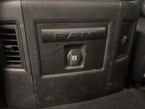 Used 2017 RAM 1500 Big Horn image 34