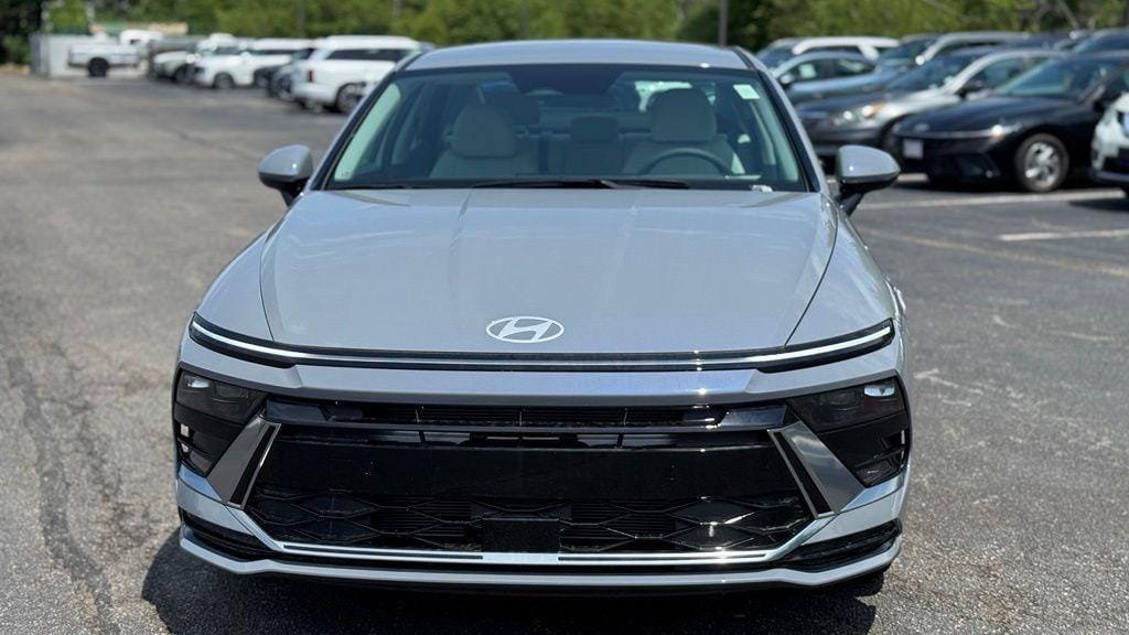 New 2026 Hyundai Sonata SEL FWD image 2