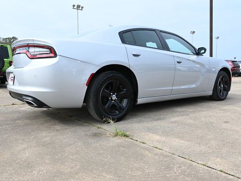 Used 2023 Dodge Charger SXT image 5