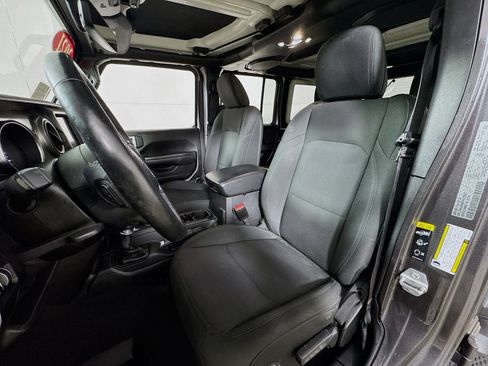 Used 2021 Jeep Wrangler Unlimited Sport image 15