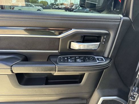 Used 2022 RAM 2500 Laramie w/ Night Edition AWD/4WD image 19