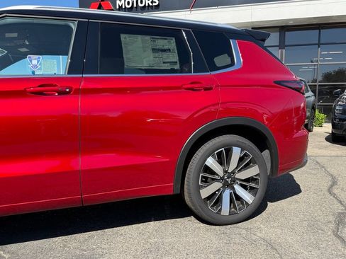 New 2026 Mitsubishi Outlander SEL FWD image 5