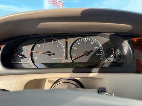 Used 2000 Cadillac Eldorado ESC w/ Comfort/Convenience Pkg image 19