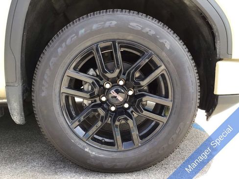 Used 2022 GMC Sierra 1500 Elevation AWD/4WD image 16