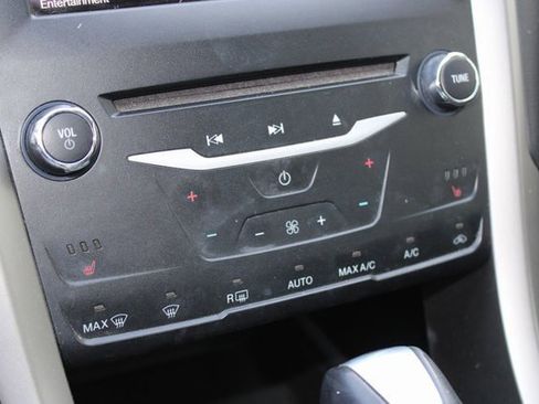 Used 2013 Ford Fusion SE image 24