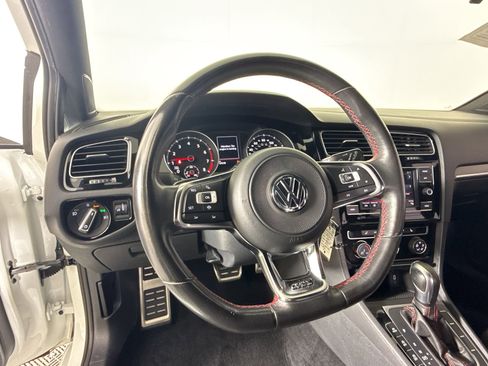 Used 2020 Volkswagen GTI S image 19