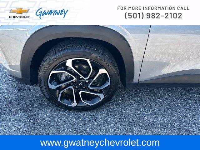 Used 2024 Chevrolet Trax RS w/ Sunroof Package FWD image 9