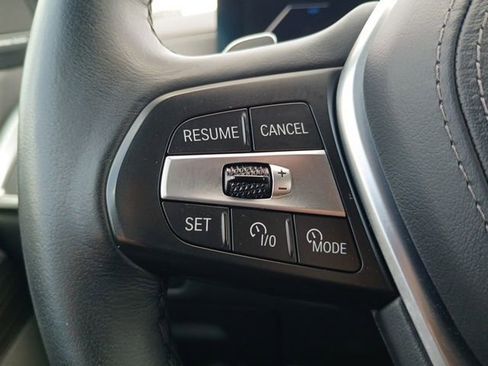 Used 2025 BMW X5 xDrive50e image 27