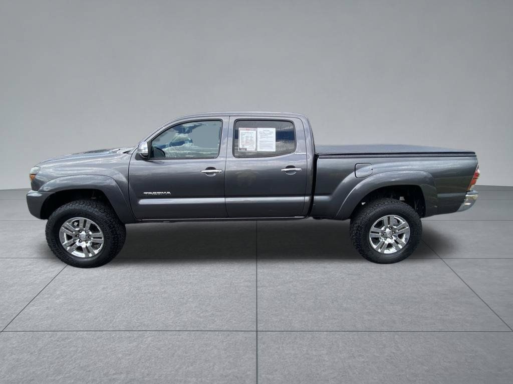 Used 2014 Toyota Tacoma 4x4 Double Cab w/ Limited Package image 4