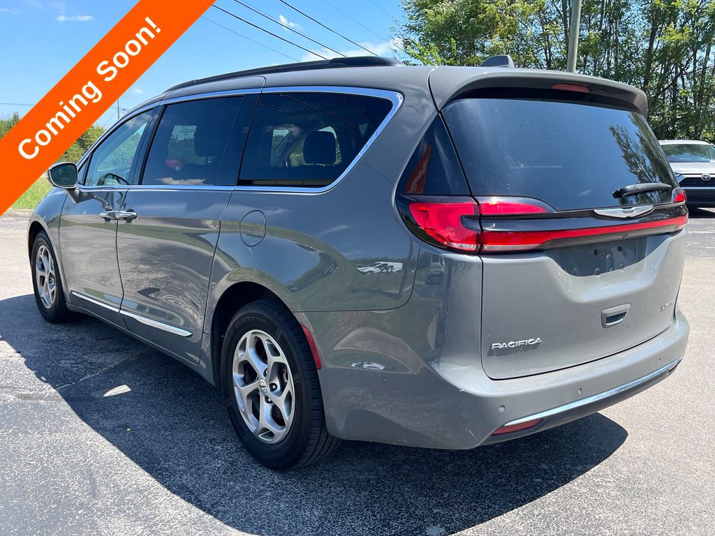 Used 2022 Chrysler Pacifica Limited FWD image 7