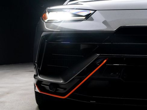Used 2024 Lamborghini Urus S AWD/4WD image 9