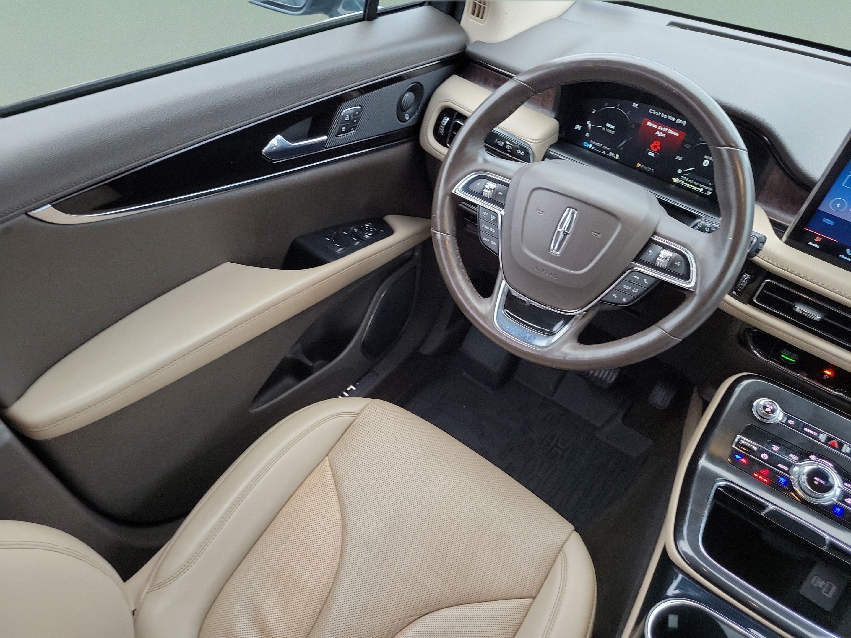 Used 2022 Lincoln Nautilus Reserve w/ Luxury Package FWD image 13