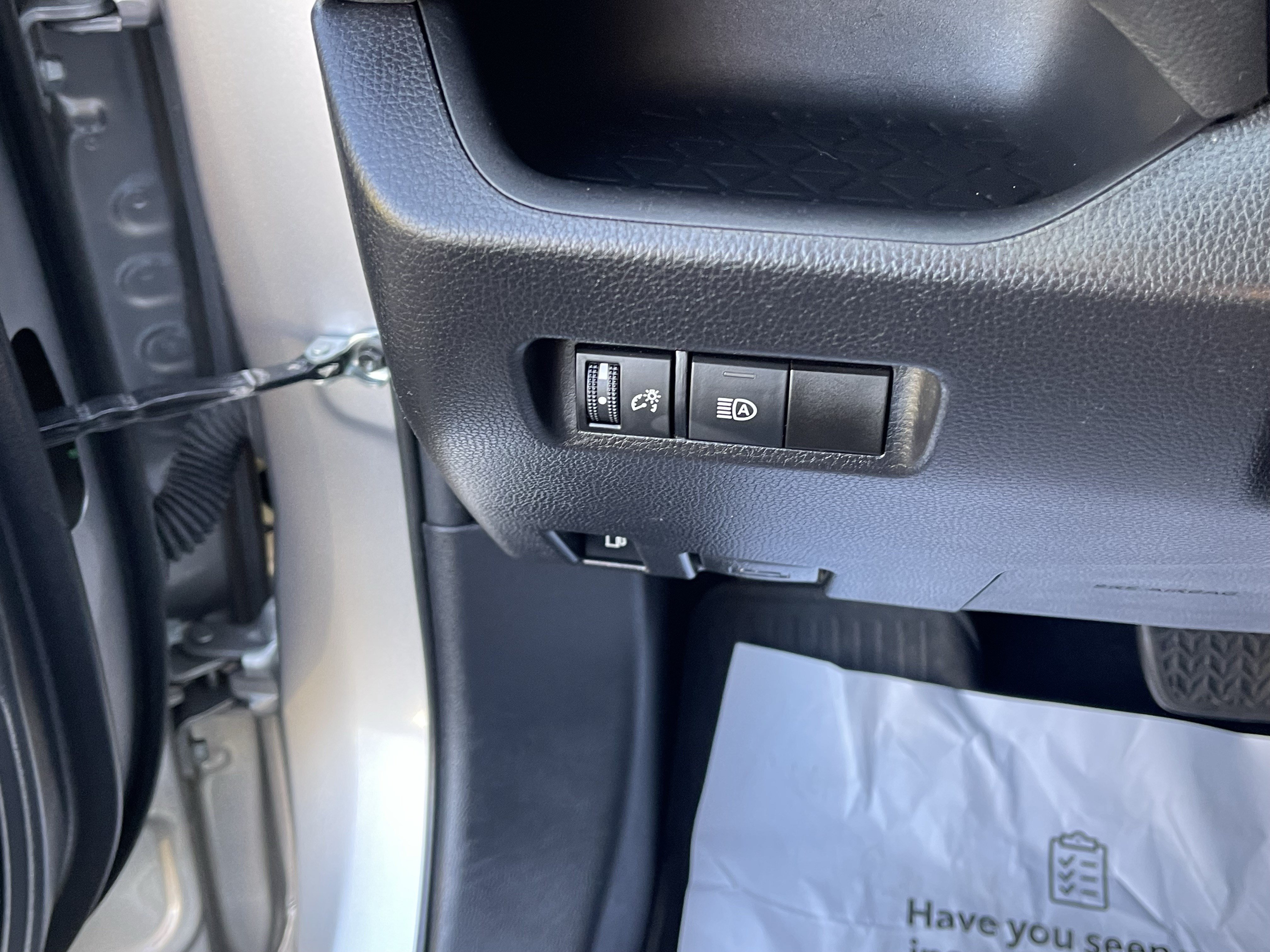 Certified 2021 Toyota RAV4 LE AWD/4WD image 27