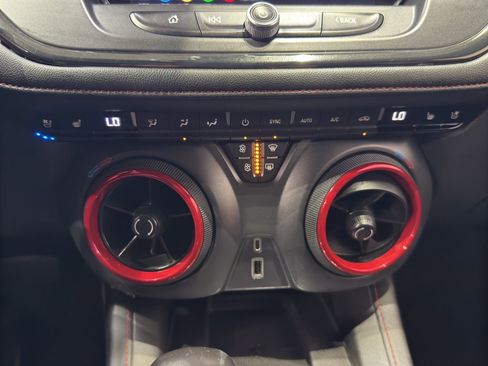 Used 2019 Chevrolet Blazer RS image 33