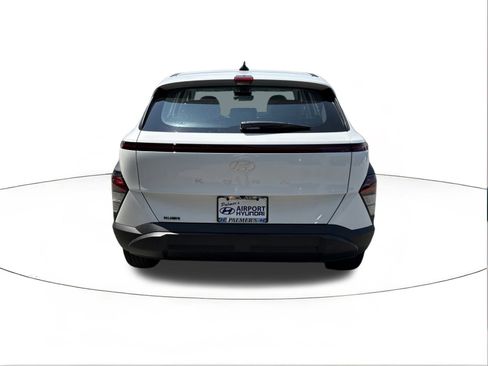 New 2026 Hyundai Kona SE FWD image 4