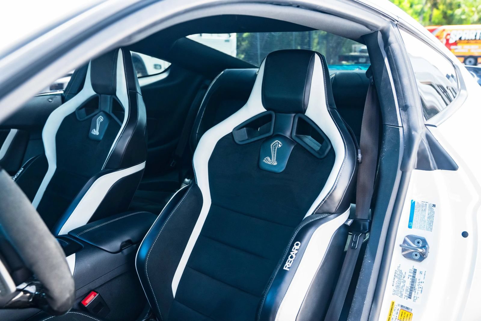 Used 2020 Ford Mustang Shelby GT500 w/ Technology Package RWD image 16