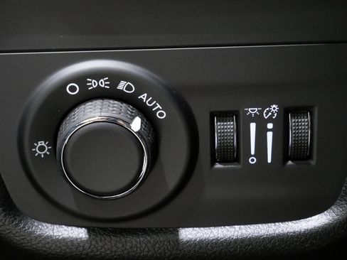 New 2025 Jeep Grand Cherokee 4WD image 14