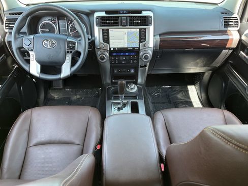 Used 2024 Toyota 4Runner Limited AWD/4WD image 9