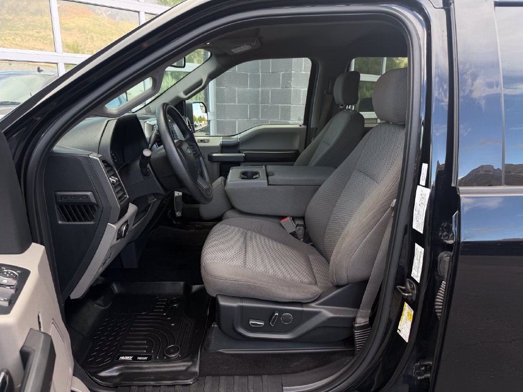 Used 2018 Ford F150 XLT w/ Equipment Group 302A Luxury AWD/4WD image 18