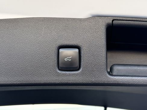 Certified 2022 Ford Escape SEL image 9