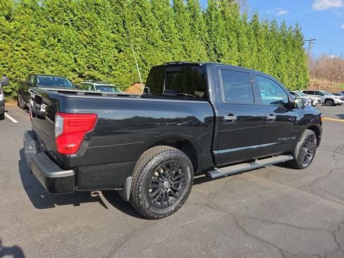 Used 2019 Nissan Titan SV w/ SV Convenience Package image 7